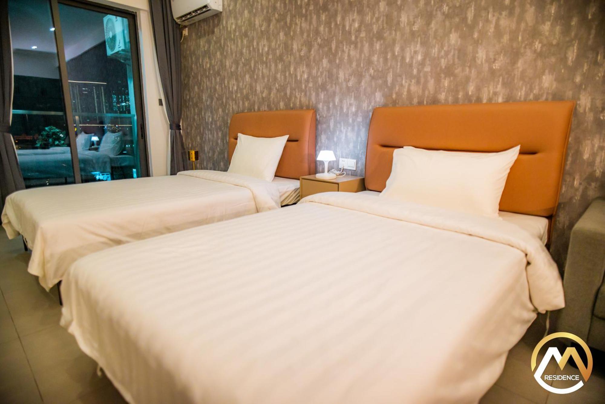 Infinity Pool Hotel Phnom Penh Down To 24 Usd In M Residence 외부 사진