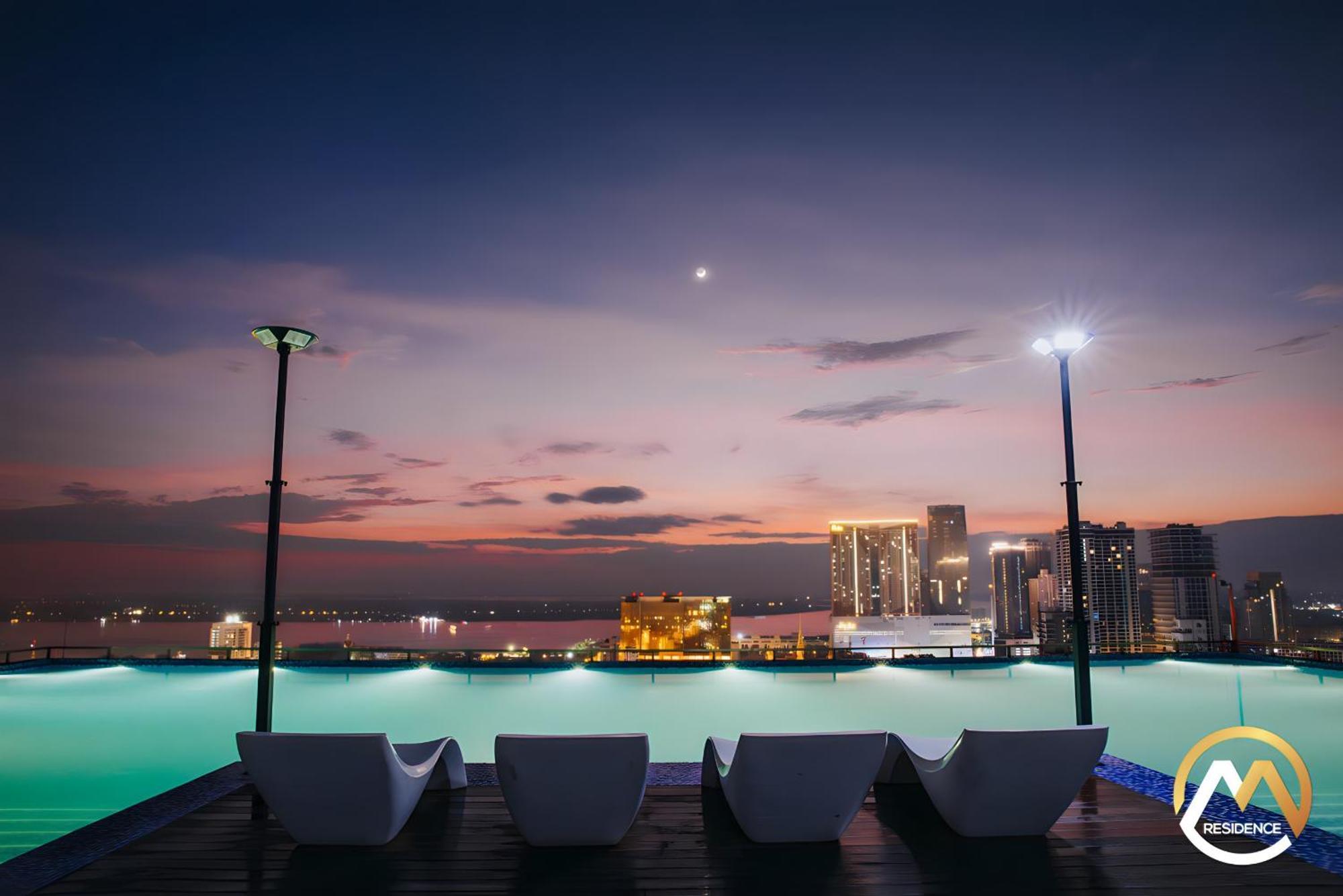 Infinity Pool Hotel Phnom Penh Down To 24 Usd In M Residence 외부 사진